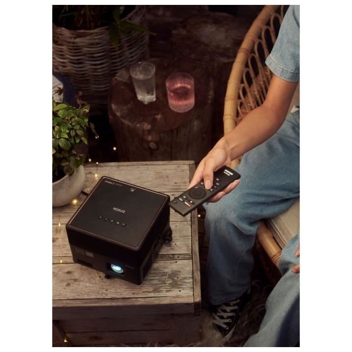 Projecteur laser EPSON EF-12 3LCD Full HD 1000 lumens