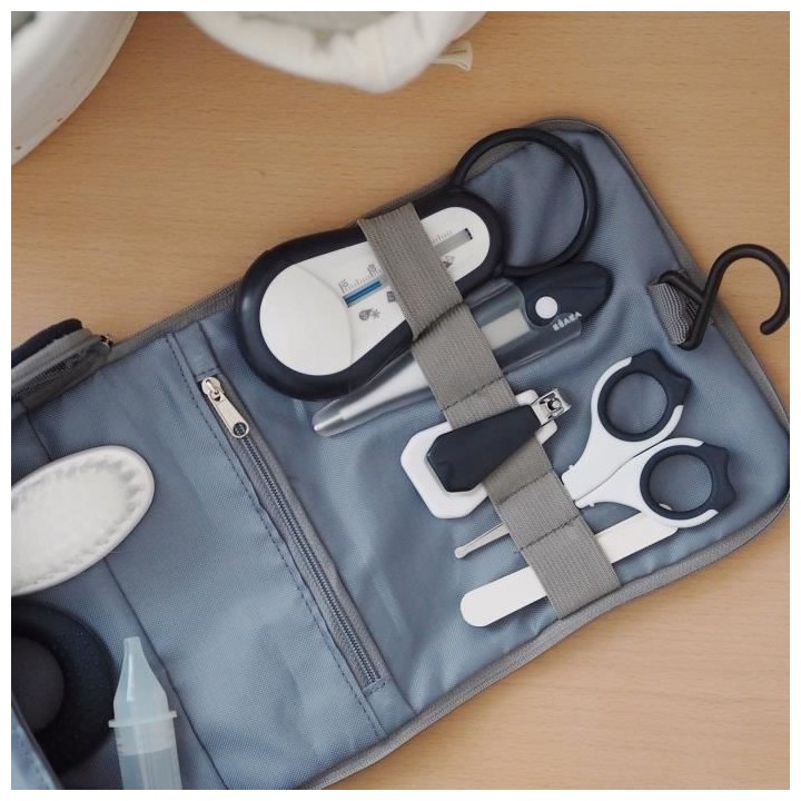 BEABA, Trousse de toilette nomade, 9 accessoires, night blue