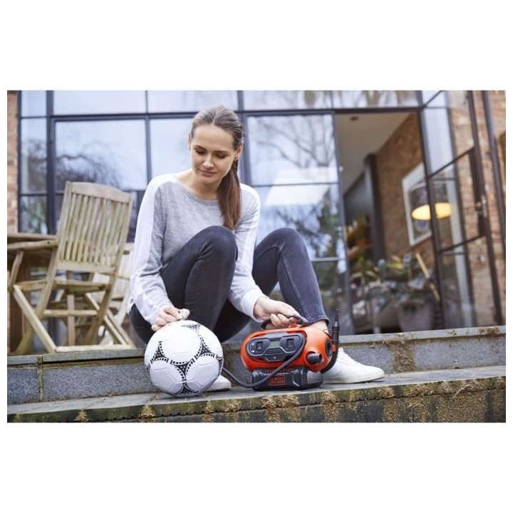 Gonfleur-Compresseur Filaire ou sans-fil 18V / 220V BLACK+DECKER - 11