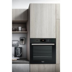 Four électrique encastrable Pyrolyse Chaleur tournante HOTPOINT FA2 540 P BL HA - Noir - 66L - Multifonction