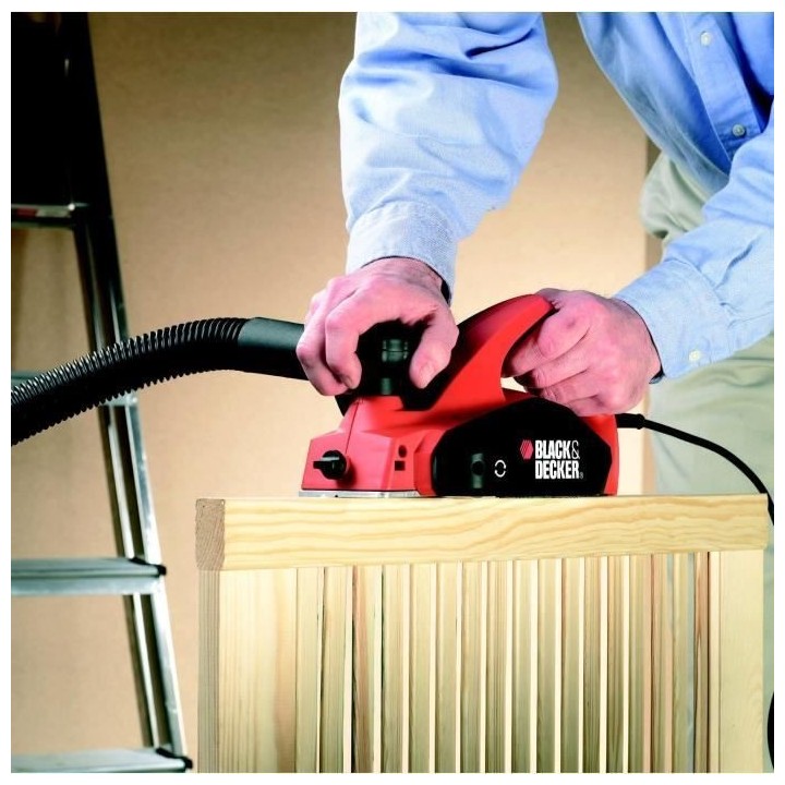 Rabot Filaire 650W BLACK+DECKER - 82mm (Livré avec un guide parallele