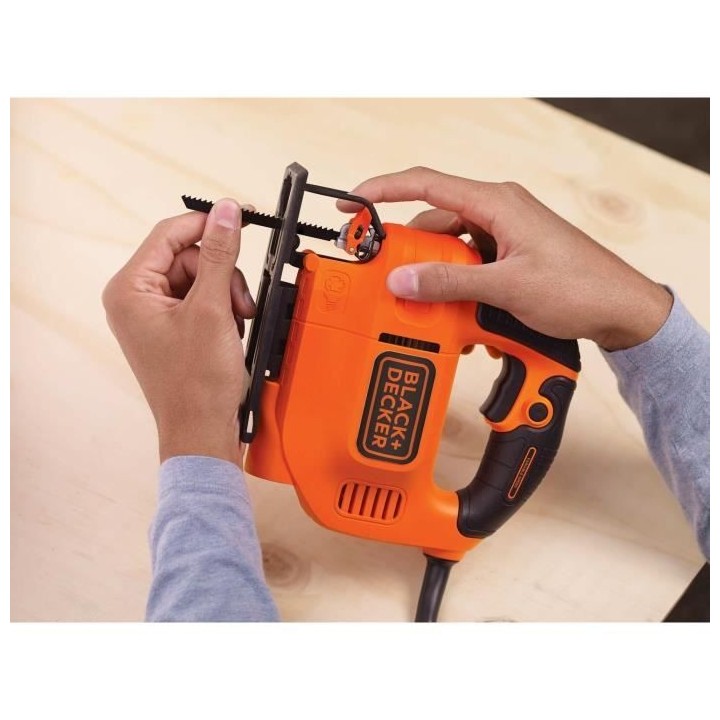 BLACK+DECKER Scie Sauteuse Pendulaire Filaire 520W KS701E-QS Vitesse V