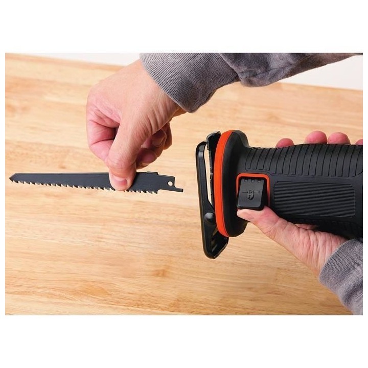 Scie sabre sans-fil BLACK+DECKER BDCR18N-XJ - Lame 15 cm - Découpe bo