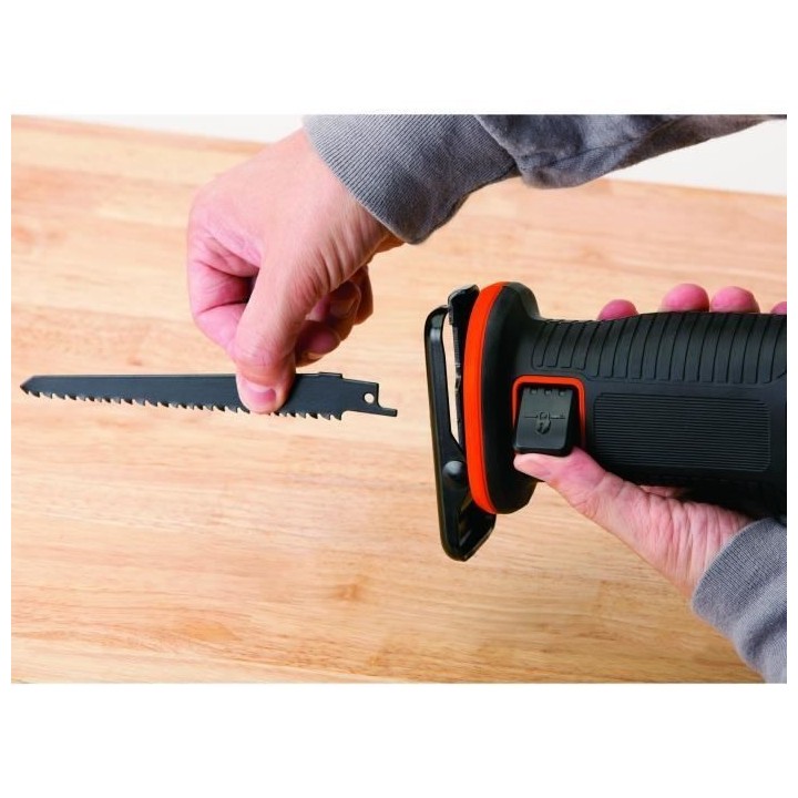 Scie Sabre sans fil BLACK+DECKER - 18V - Débattement 22mm - Livrée a