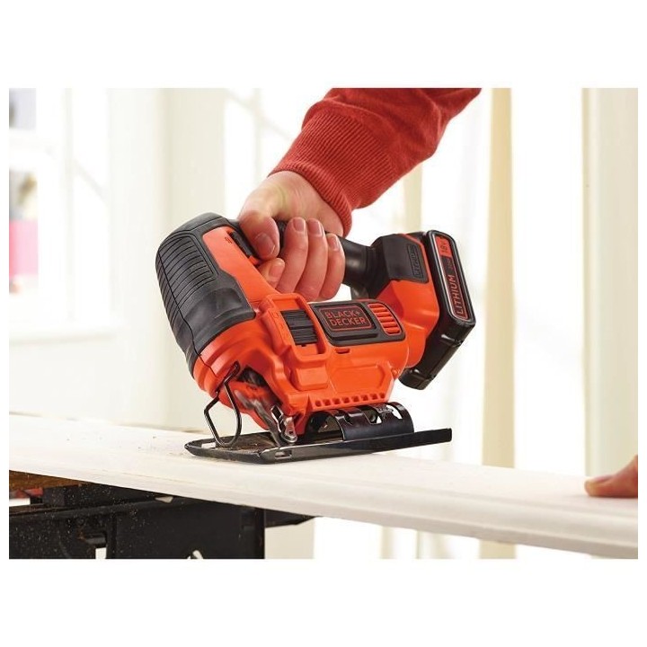 Scie sauteuse sans fil BLACK+DECKER BDCJS18N-XJ - 18V - 1 lame bois in