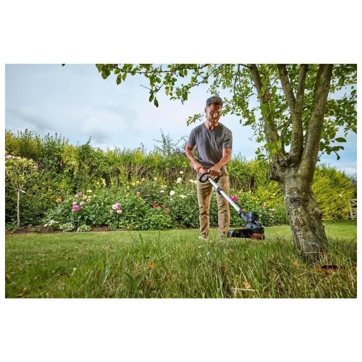 BLACK+DECKER Coupe-Bordures 33cm Sans Fil BCSTE636L1-QW 36V 2,5 Ah POW