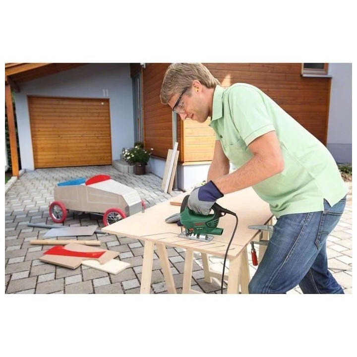 Scie sauteuse filaire Bosch - PST 700 E (500W, coupe 70mm)