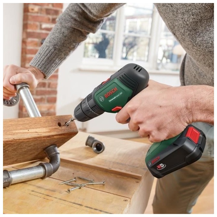 Pack 2 outils Bosch - Perceuse a percussion UniversalImpact 18 + Scie