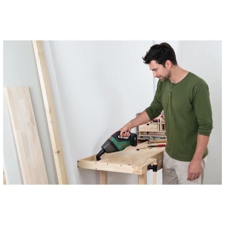 Aspirateur a main sans-fil Bosch - UniversalVac18 SET 1 batterie 2,5Ah