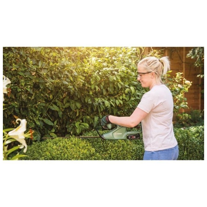 Taille-haies sans fil BOSCH - 18V EasyHedgeCut 18-45 - 2x2,0Ah