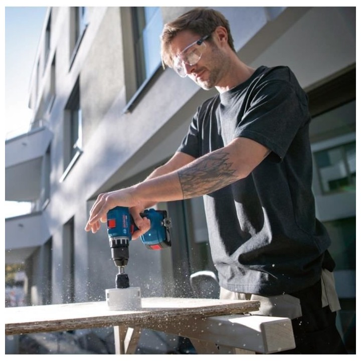 Perceuse-visseuse Bosch professional GSR 18V + 2 batteries 2,0Ah + cha