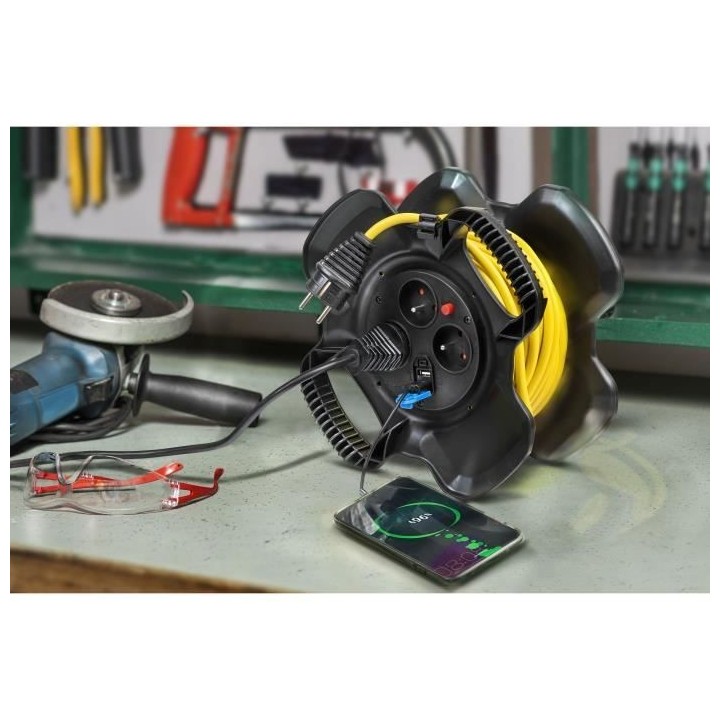 Enrouleur de câble COMPACT X-GUM BRENNENSTUHL 15m - 3 prises + 2 Port