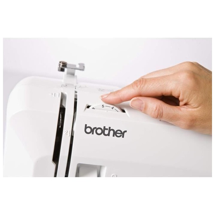 Machine a coudre mécanique - BROTHER RH-137 - 6 griffes d'entraîneme