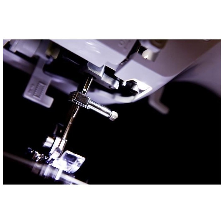 Machine a coudre mécanique - BROTHER RH-137 - 6 griffes d'entraîneme