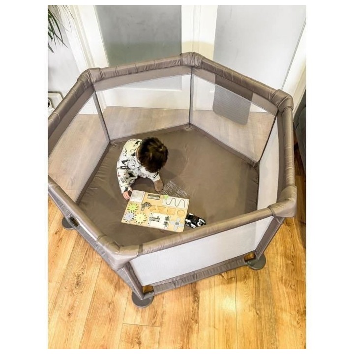 Parc a bébé - DREAMBABY - EXPLORE - Rembourré avec tapis de sol ada