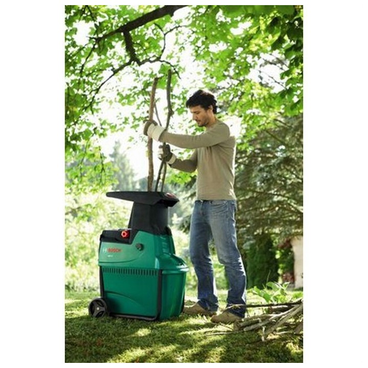 Broyeur de végétaux Bosch - AXT 22 D (2200W, poussoir pour déchets