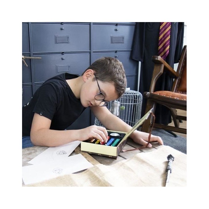 Coffret cachet cire Harry Potter avec 4 batons de cire et accessoires