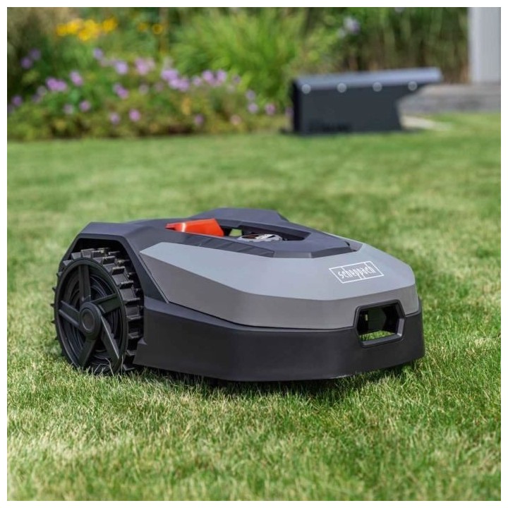 Robot tondeuse connecté 900m2 Scheppach RoboCut XXL900 avec station d