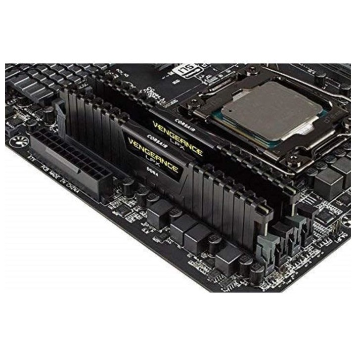 Corsair Mémoire Vengeance LPX CMK32GX4M2D3600C18 module de mémoire 3