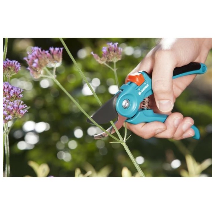 GARDENA Sécateur réglable a lame franche Classic B/ S – Ø20mm max