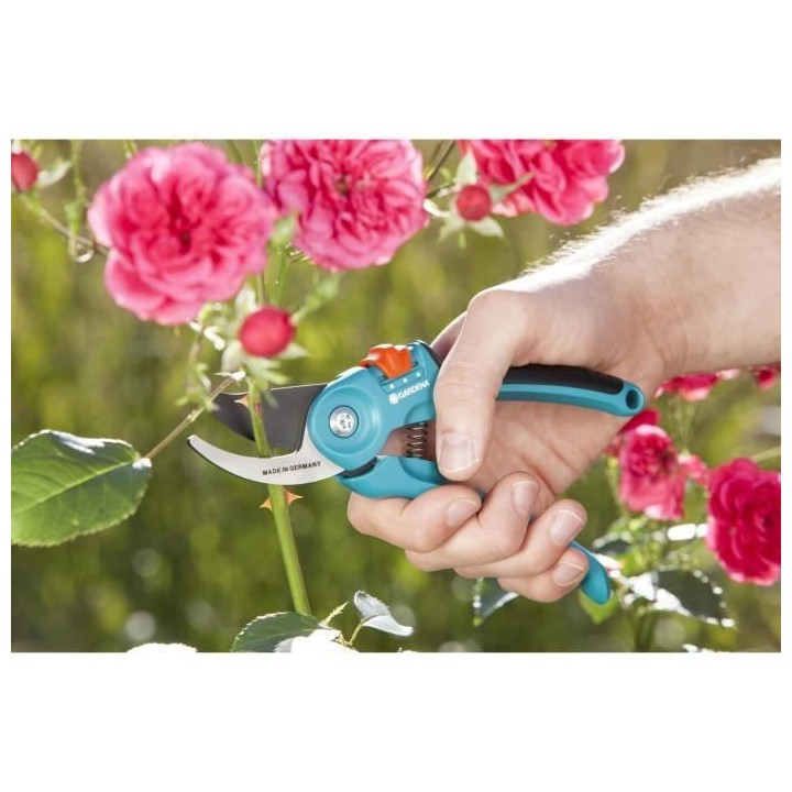 GARDENA Sécateur réglable a lame franche Classic B/S-M – Ø22mm ma