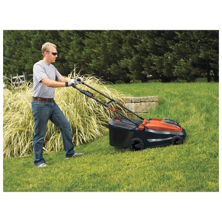 BLACK+DECKER Tondeuse a Gazon Electrique 36V 38 cm Sans Fil CLM3820L1-