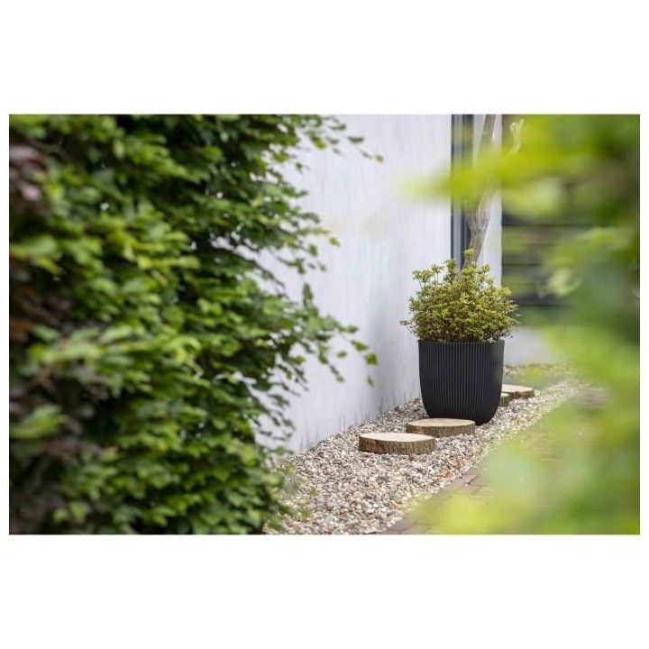 Pot de fleur boule - CAPI EUROPE - GROOVE NL - 43 x 41 cm - Noir