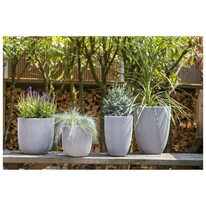 Pot de fleur boule - CAPI EUROPE - GROOVE NL - 43 x 41 cm - Ivoire