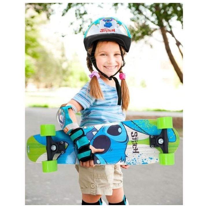 Set avec Casque et protections avec coudieres et genouilleres - DISNEY