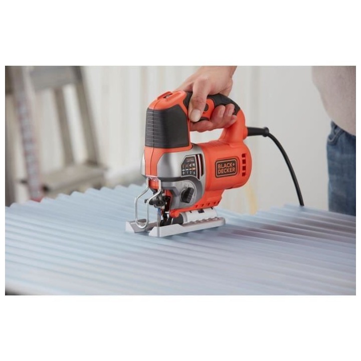 Scie sauteuse pendulaire filaire - BLACK & DECKER - BES610KA5-QS - 650