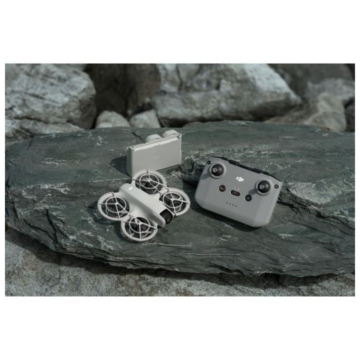 Drone ultra-compact - DJI - Neo Fly More Combo - 135g, accessoires inc