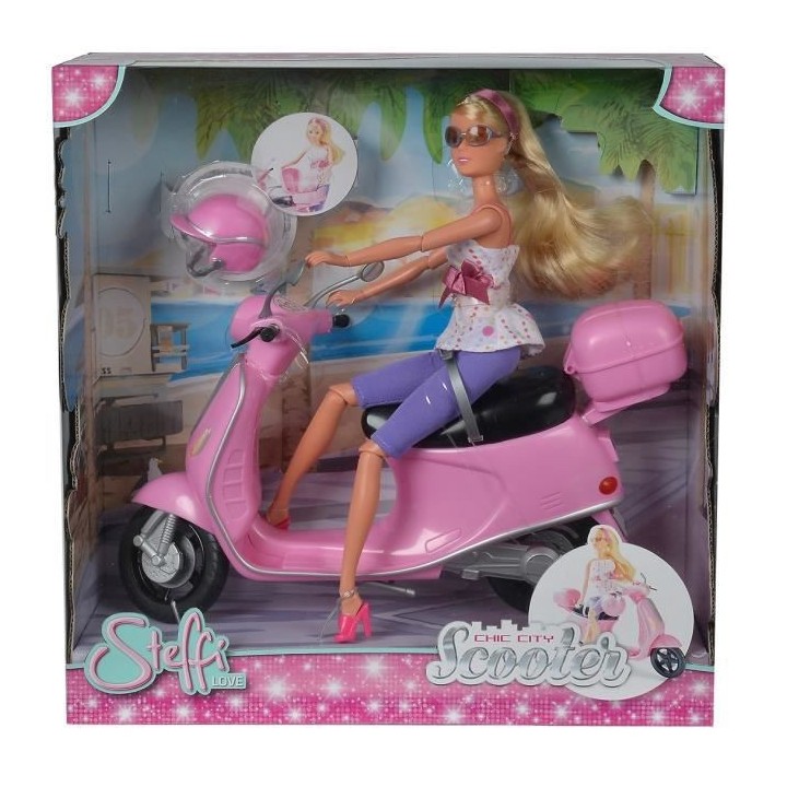 Steffi Aime Son Scooter Chic De Ville