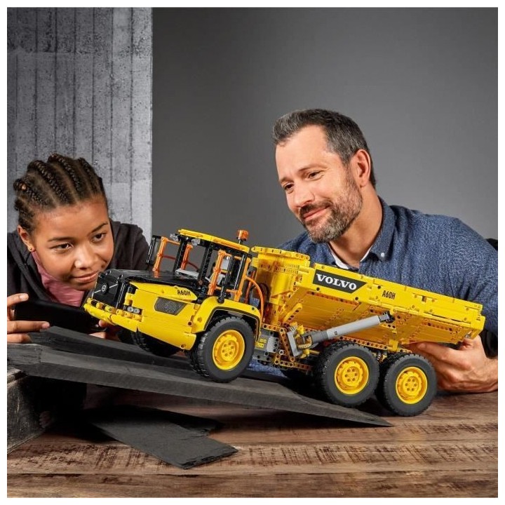 LEGO 42114 Technic Le Tombereau Articulé Volvo 6x6, Jouet Camion Tél