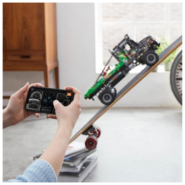 LEGO 42129 Technic Le Camion d'Essai 4x4 Mercedes-Benz Zetros, Voiture