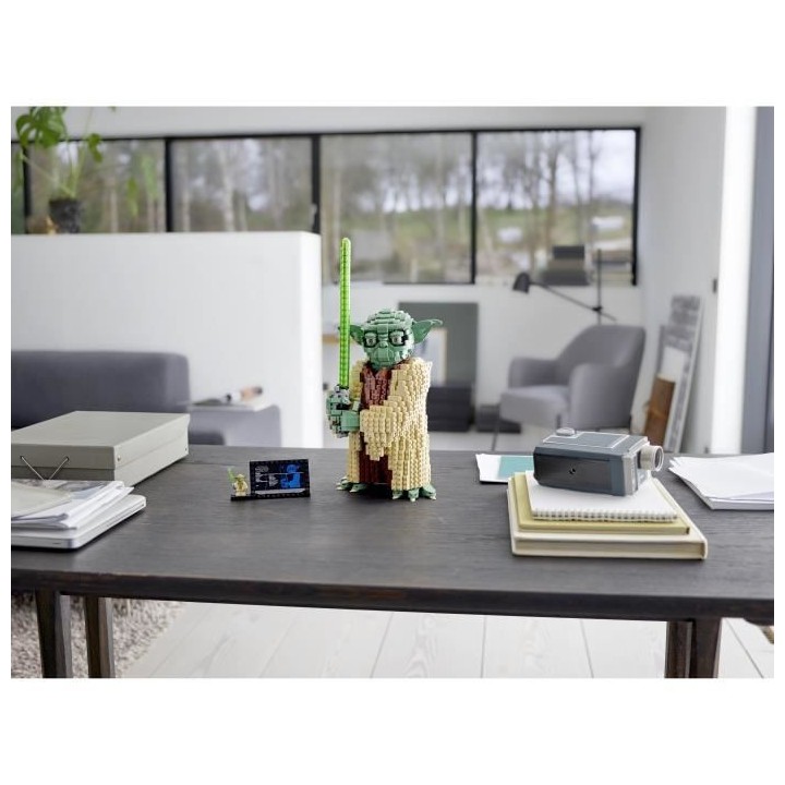 LEGO Star Wars 75255 Yoda, Jeu de Construction, Figurine, Sabre Laser,