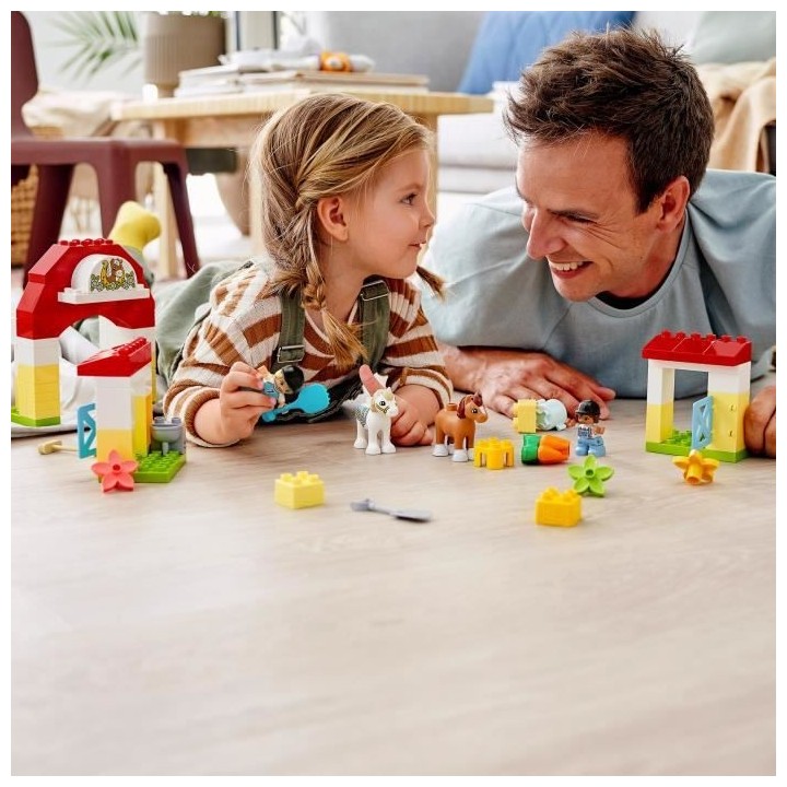 LEGO 10951 DUPLO Town L'écurie et Soins de Poneys Jouet avec Figurine
