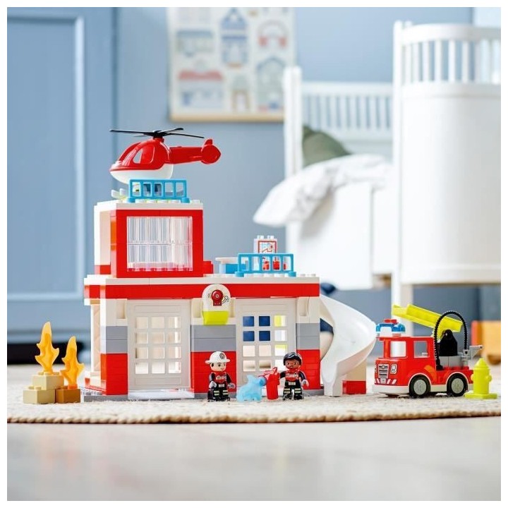LEGO 10970 DUPLO La Caserne Et L'Hélicoptere Des Pompiers, Avec Jouet