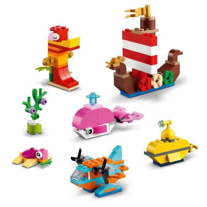 LEGO 11018 Classic Jeux Créatifs Dans L'Océan, Boite de Briques, 6 M