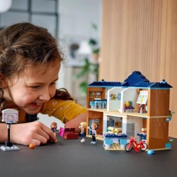 LEGO Friends 41682 L'école de Heartlake City – Salle de Classe et Professeur avec Mini Poupée Olivia