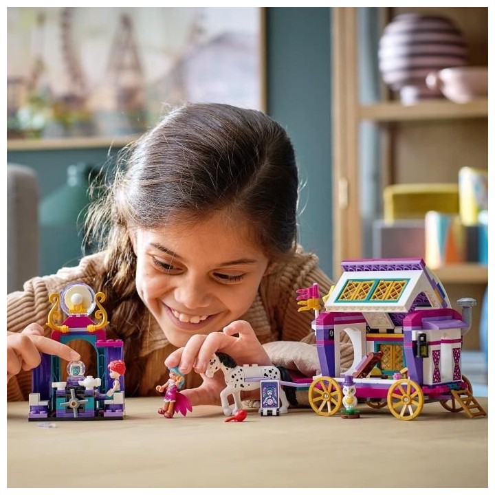 LEGO Friends 41688 La roulotte magique avec cheval et mini-poupée, jo