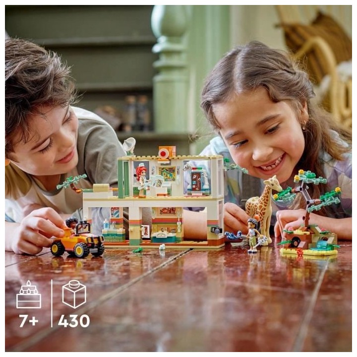 LEGO Friends 41717 Le Centre de Sauvetage de la Faune de Mia, avec Fig