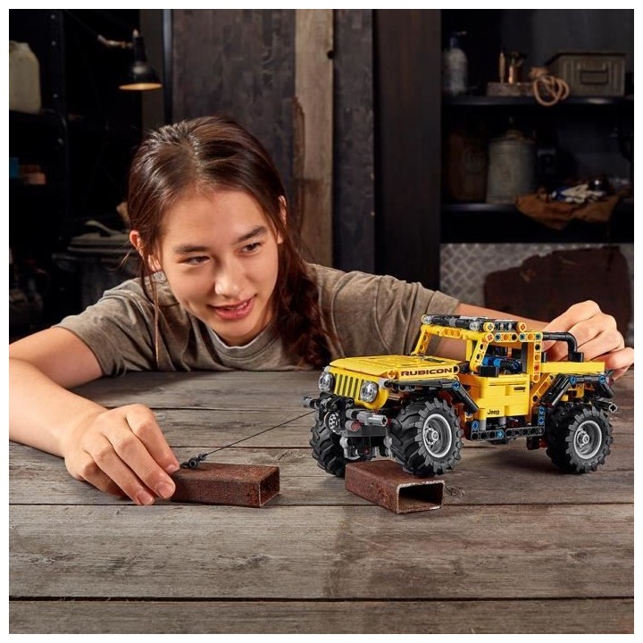 LEGO Technic 42122 Jeep Wrangler Rubicon Modele de collection de 4x4,