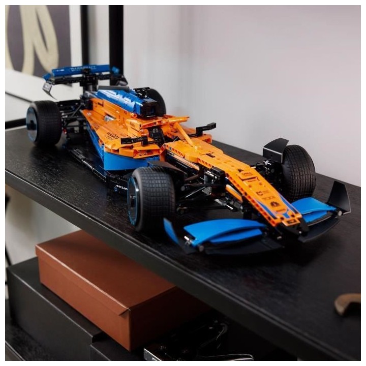 LEGO 42141 Technic La Voiture De Course McLaren Formula 1 2022, Modele