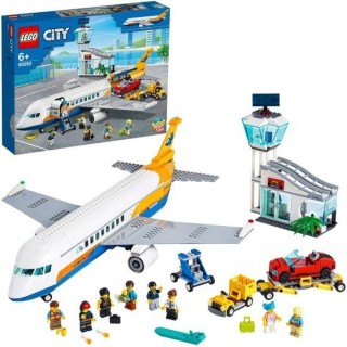 LEGO City 60262 L'Avion de Passagers, Jouet Aéroport, Figurine Pilote