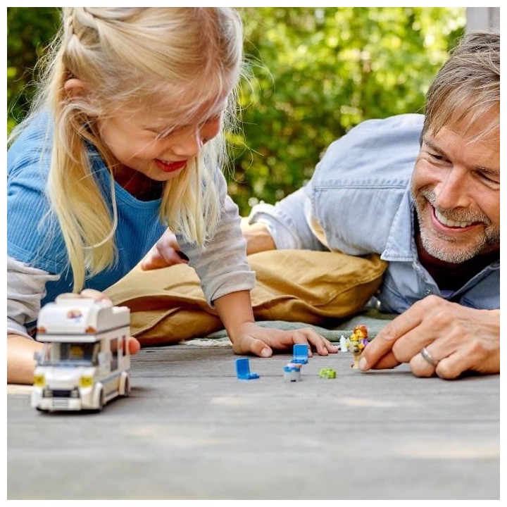 LEGO City 60283 Le Camping-Car de Vacances, Jouet pour Enfants 5 Ans,