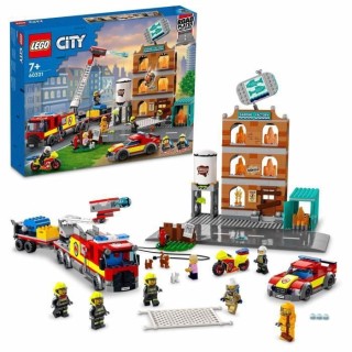 LEGO 60321 City Fire La Brigade Pompiers Set de Construction avec Flam