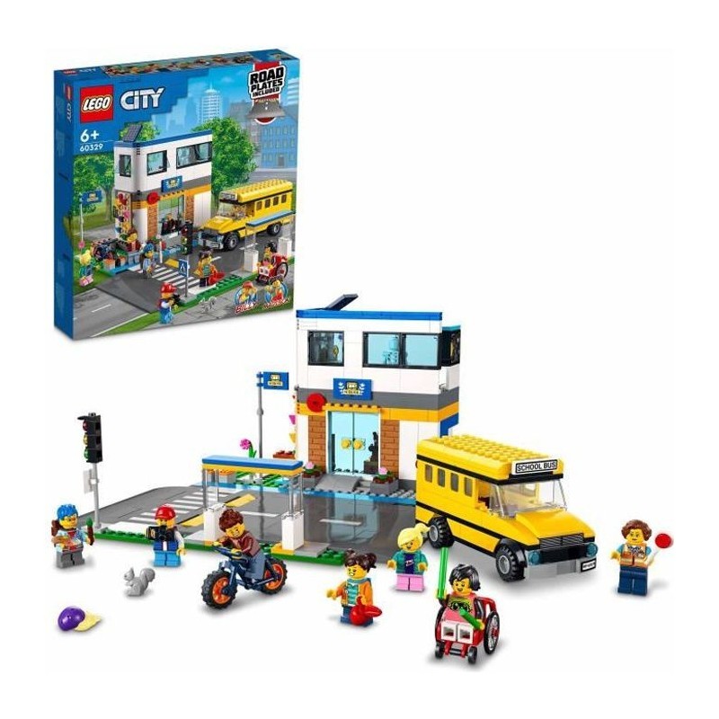 LEGO 60329 City Une Journée d'École, Jouet de Construction Bus, 2 Classes et Plaques de Route, Set pour Enfants +6 Ans