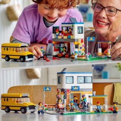 LEGO 60329 City Une Journée d'École, Jouet de Construction Bus, 2 Classes et Plaques de Route, Set pour Enfants +6 Ans