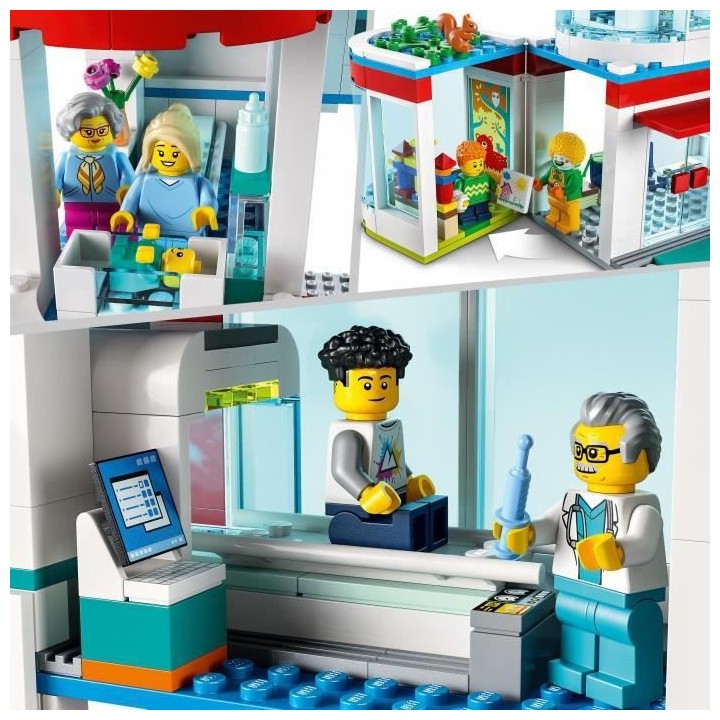 LEGO 60330 City L'Hôpital, Set de Construction, Jouet Camion d'Ambula