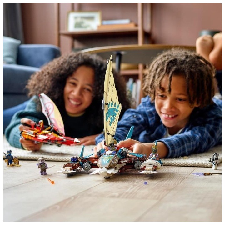 LEGO NINJAGO 71748 La Bataille de Catamarans, Jouet avec 4 Bateaux, et